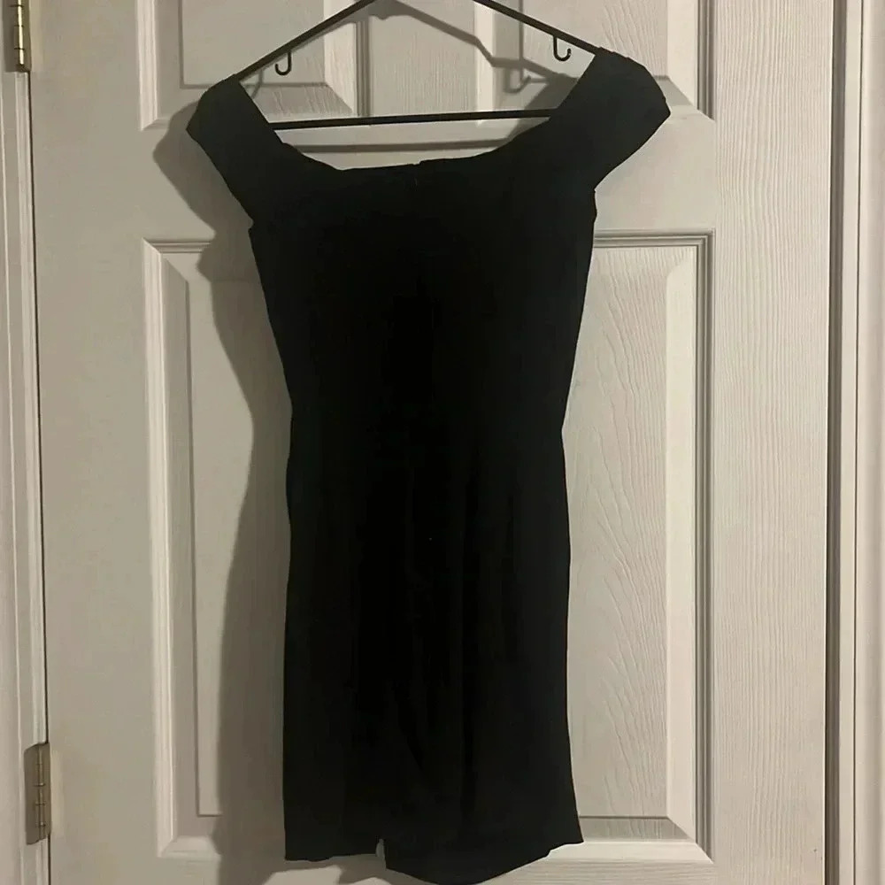 Emerald Square Off the Shoulder Dress - Size Small - Picture 5 of 8